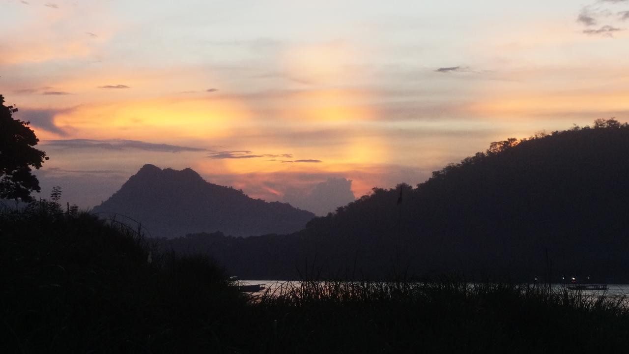Wisdom Laos Hotel Luang Prabang Ngoại thất bức ảnh
